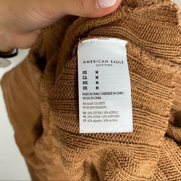 American Eagle cropped mock neck sweater - Picture 6 of 6